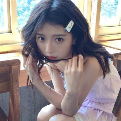 雨天的水彩画海报